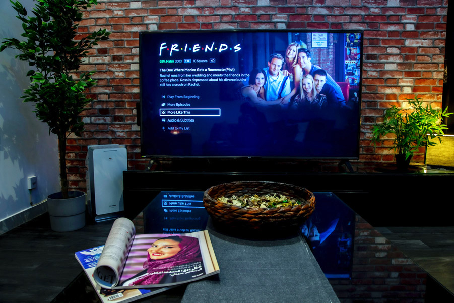 Friends streaming on TV